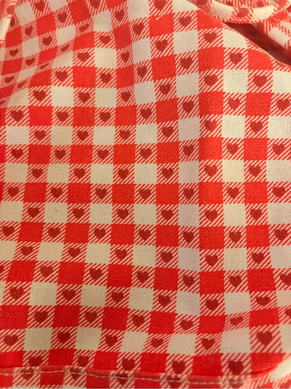 Red and White gingham heart pattern tote